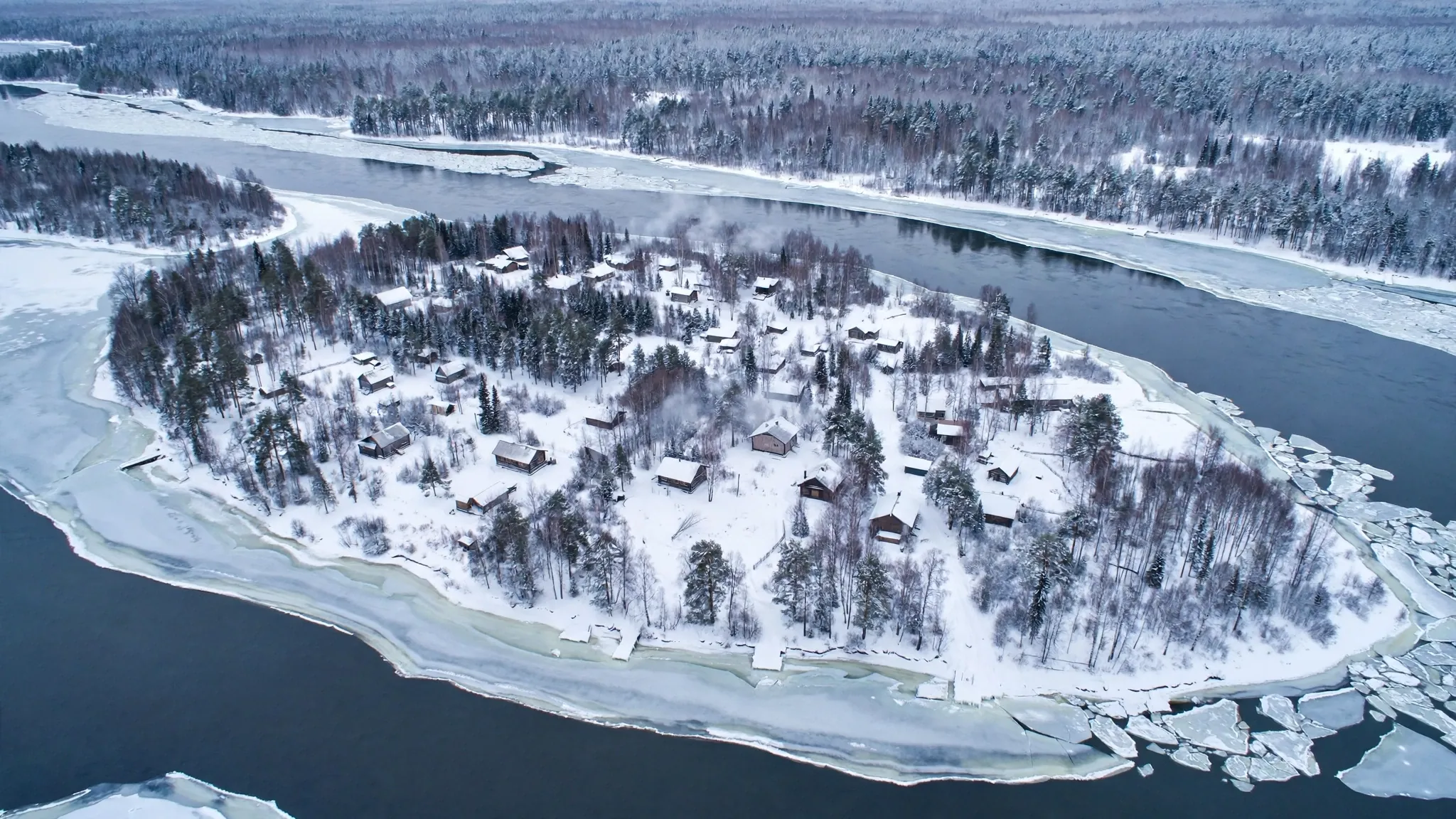 Burst pipe water damage cleanup in French Island, WI
